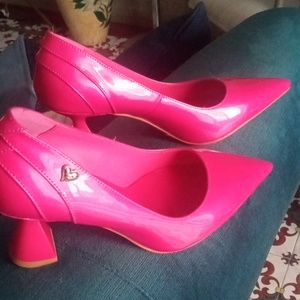 Brand new Braccialini Barbie pink patent leather pumps